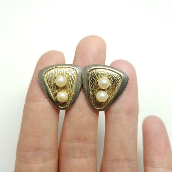 Vintage Retro Triangle Shape Clip On Earrings, Faux Pearl Midcentury Style 60s - Picture 5 of 6